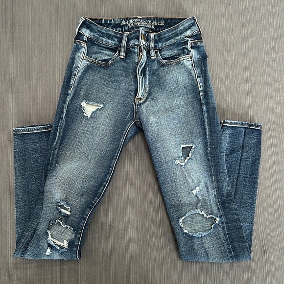 **AMERICAN EAGLE JEANS** WOMEN’S SZ 2 - Picture 1 of 4